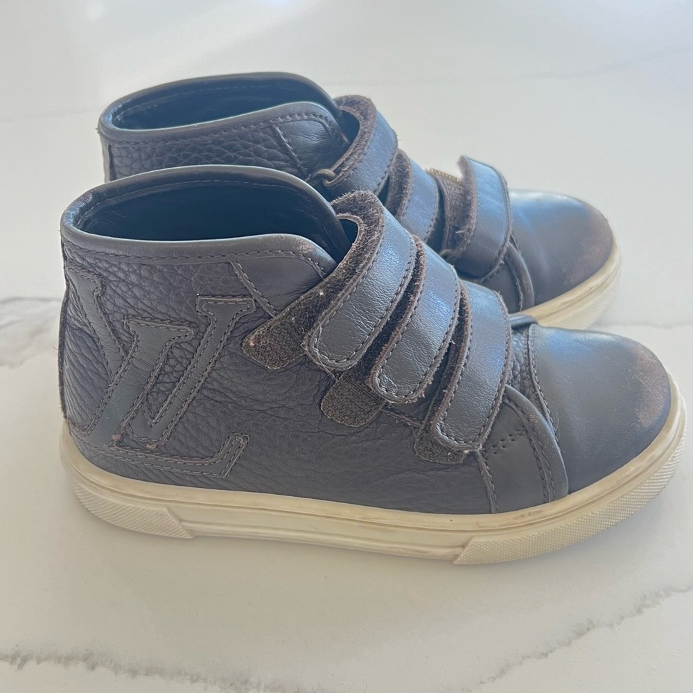 Louis Vuitton toddler sneakers - Picture 3 of 4